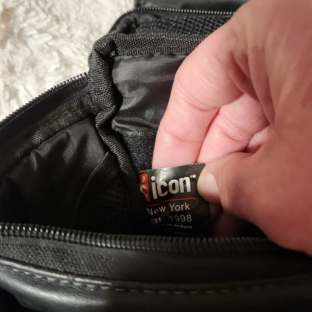Icon Black Vinyl Camera Storage Case Bag Padded Shoulder Strap 5'X5' Small - Picture 4 of 13